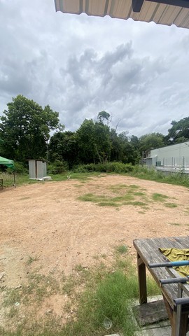 ที่ดินเปล่า เนื้อที่ 58 ตรว. ถมดินปรับพื้นที่แล้วเรียบร้อย  อ.ศรีราชา จ.ชลบุรี