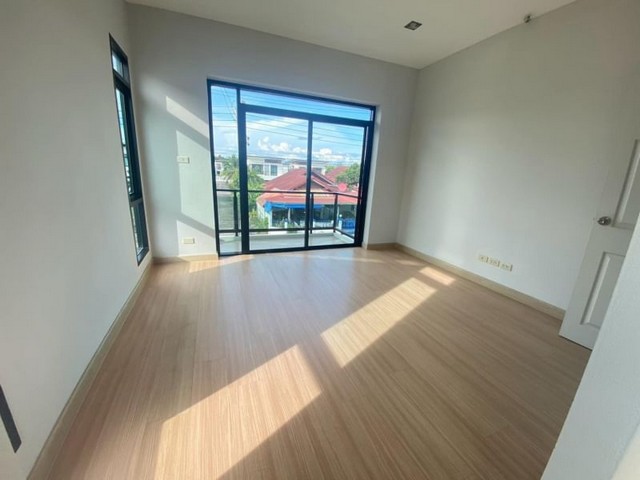 บ้านเดี่ยว 2 ชั้น สไตล์โมเดิร์นสวย หางดง