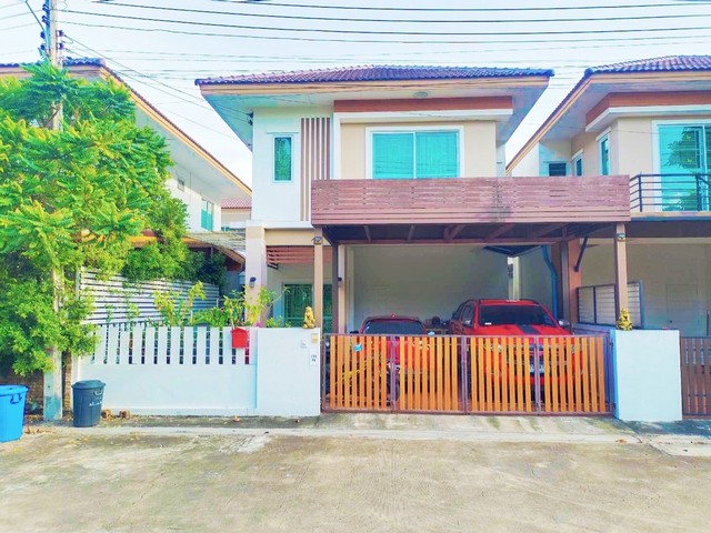 ขายบ้านแฝดหรู 2ชั้น โครงการ..มบ.แพนนาเซีย วิลเลจเมืองชล  **เปิดจอง ตามหาเนื้อคู่#ขายด่วน #ถูกคุ้มมากๆ #ขายแค่ปลดภาระ ต่ำกว่าตลาด กู้ได้มีเงินเหลือ3-4แสน#บ้านแฝดหรู2ชั้น ทำเลดี!หน้าสวนสุขภาพโครงการ หันหน้าไม่ชนกับหลังอื่น ต่อเติมครบ เต็มพื้นที่ ถนนกว้างมาก12เมตรพิเศษ!!แค่2,690,000เท่านั้น ทำเลดีใกล้อมตะ@ มบ.แพนนาเซีย วิลเลจ ต.สำนักบก อ.เมืองชลบุรี  **ดูแลแต่วันแรก~จนถึง