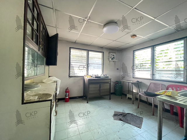 ขาย บ้านเดี่ยว พื้นที่กว้างขวาง ขนาด 113 ตร.วา ใกล้ถนนใหญ่หลายสาย ใกล้แหล่งชุมชน