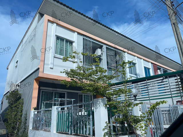 ขายพร้อมผู้เช่า ทาวน์เฮาส์ บุราพันธ์ การ์เด้นท์วิลล์ ขนาด 20 ตร.วา 2 ห้องนอน 2 ห้องน้ำ บ้านเปล่า ใกล้หน่วยงานราชการ