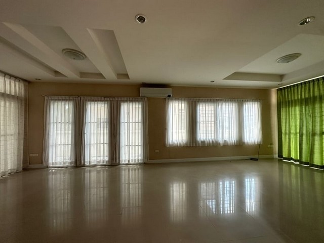 รีบจองด่วน! บ้านเช่าราคาดี เดอะบูเลอวาร์ด ศรีราชา หนองยายบู่ TP-H0614