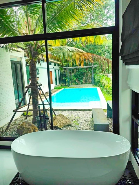 แม่สอด โรบินสัน เฟอร์ครบ ใหม่ แม็คโคร ให้เช่าบ้านเดี่ยว Pool villa ใหญ่มาก สระน้ำส่วนตัว 34,999-39,999 B-M  2นอนใหญ่ 3น้ำ 1Fully furnished Makro MaeSot Robinson new house for rent Pool villa very large private pool 34,999-39,999 B-M 2-3large bed 3bath 1 living room 1 kitchen.100 ตร.ว300 ตรม.ตำบล แม่ปะ อำเภอแม่สอด ตาก 63110 อ.แม่สอด จ.ตาก2-3 หัองนอน 3 ห้องน้ำ 2 จอดรถ1 ห้องนั่งเล่นสถานที่ใกล้เคียงใกล้ร้านกาแฟศาลเจ้าพ่อขุนสามชนแม็คโคร แม่สอด แม่สอด โรบินสันจุดตรวจด่านตรวจด่านความมั่นคง โร