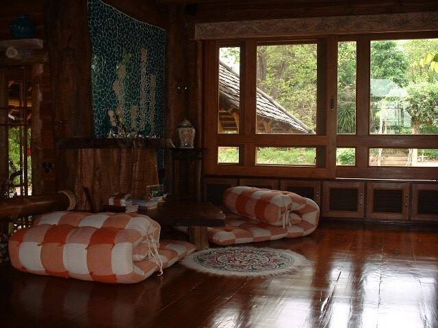 ขาย บ้านไม้สักสไตล์รีสอร์ท อำเภอสีคิ้ว นครราชสีมา ที่ดิน  2-1-3.8 ไร่  Tel: 0813036969