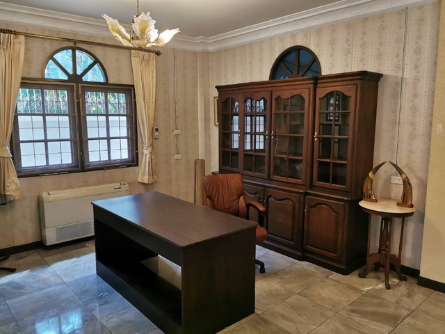 S2558 ให้เช่าบ้านเดี่ยว 2 ชั้น ซอยลาดพร้าว 130 ย่านลาดพร้าว ใกล้เดอะมอลล์บางกะปิ