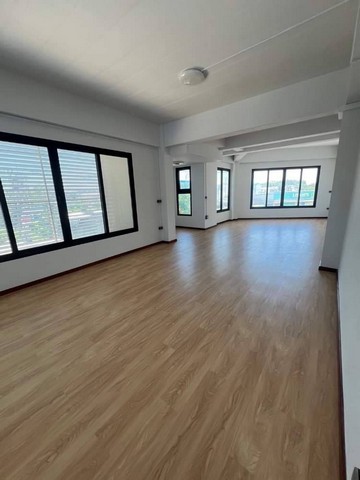 ให้เช่าโฮมออฟฟิศ 4 ชั้น  ย่านสวนผัก-ราชพฤกษ์ บางกรวย นนทบุรี