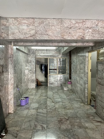 ขายทาวน์เฮ้าส์ ทำเลทอง 2 ชั้น 2 หลังติดกัน เนื้อที่ 42 ตารางวา เคหะร่มเกล้า 64