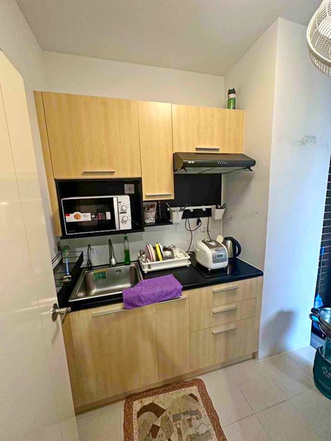 เฉลิมพระเกียรติ20-30  MRTศรีเอี่ยม  เฟอร์นิเจอร์ครบ  ให้เช่าทาวน์โฮม 3 ชั้น3นอน 3 น้ำ 2 แอร์  สระว่ายน้้ำ ฟิสเนตประเวศ 20  ตร.ว 170  ตรม