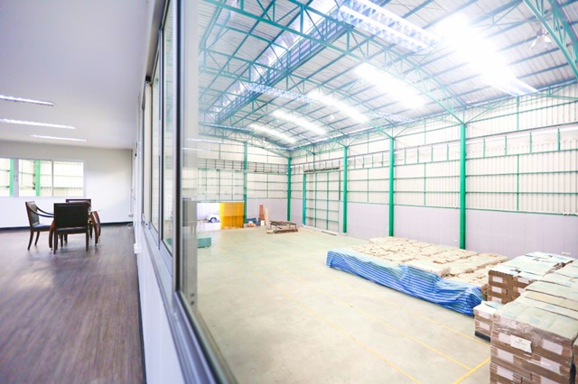 ร่มเกล้า15-25 บ้านทับช้าง  ให้เช่าโกดังลาดกระบัง เฉลิมพระเกียรติ 1,030 ตรม. Airport Link ลาดกระบัง 2.6 กม.150-210 B-Sqm.
