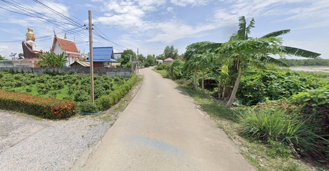 ขาย ที่ดิน ขายที่ดินติดถนน และแม่น้ำปิง ต.บ้านแก่ง อ.เมืองนครสวรรค์ จ.นครสวรรค์  พ.ท. 4 ไร่ 0 ngan 75 Square Wah 20937500 บาท. ใกล้กับ ติดแม่น้ำปิง และทางเข้า-ออกที่ดิน อยู่ห่างจาถนนทางหลวงหมายเลข 1182 ประมาณ 300 เมตร ราคาไม่แรง