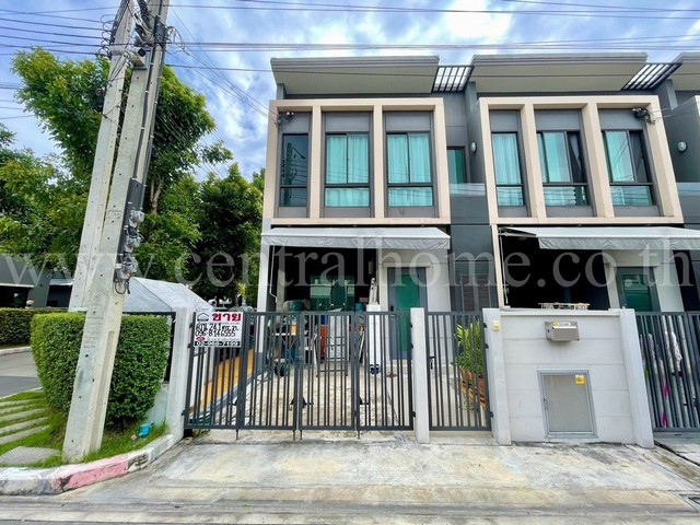 ทาวน์โฮม พลีโน่ สุขุมวิท - บางนา หลังริม Pleno Sukhumvit - Bangna