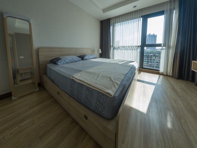 ลัดดา พลัส คอนโด ตอบโจทย์ทุกการใช้ชีวิต ใจกลางเมืองศรีราชา เดินทางสะดวก รับแดดยามเช้า ห้องใหญ่ 48 ตร.ม..รายละเอียดโครงการ- โครงการ : ลัดดา พลัส ศรีราชา (Ladda Plus Si-Racha)- ขนาดห้อง : 48.08 ตารางเมตร- ชั้น : 10- Google Maps : https://maps.app.goo.gl/BWYrPkCXqq7B4xZK9 (13.17034, 100.92700).- 1 ห้องนอน 1 ห้องน้ำ- ห้องใหญ่ วิวเมือง หันหน้าทิศตะวันออก- หิ้วกระเป๋า อยู่ได้ทันที พร้อมอยู่- เดินทางสะดวก ใกล้แหล่งอำนวยความสะดวก- ระบบรักษาความ