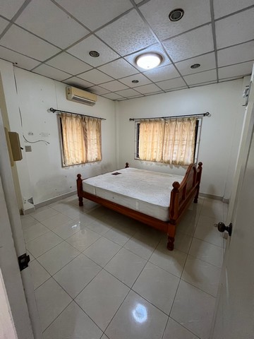 ขายบ้านเดี่ยว 2 ชั้น หิ้วกระเป๋าเข้าอยู่ได้เลย โครงการเลิฟลี่โฮม ใกล้สถานที่ทำงานราชการ ตลาด และ โรงเรียน ต.หัวรอ จ.พิษณุโลก