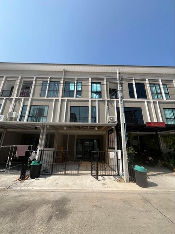 HR1902ให้เช่าทาวน์โฮม 3 ชั้น หมู่บ้าน Noble Cube พัฒนาการ ตกแต่งเฟอร์ครบ เดินทางสะดวกค่าเช่า 50,000 บาทต่อเดือน ติดต่อ : คุณพร  0938091444 (เบอร์นี้แอดไลน์ได้คะ),โทร 0939833259ID Line : henghengpaulaรหัสประกาศ HR1902ให้เช่าทาวน์โฮม 3 ชั้น หมู่บ้าน Noble Cube พัฒนาการ ตกแต่งเฟอร์ครบ เดินทางสะดวกทาวน์โฮมหน้ากว้าง 5.5 เมตร ที่ดิน 22 ตร.วา. หมู่บ้าน Noble Cube พัฒนาการ พื้นที่ใช้สอยรวมประมาณ 200 ตารางเมตร บ้าน 3 ชั้น, 3 ห้องนอน 3ห้องน