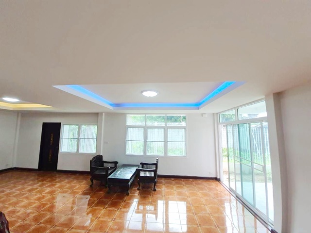 BTS เอกมัย สุขุมวิท71 BTSพระโขนง 1.24 กม.บ้านเดี่ยวใหญ่มาก 2ชั้น 74ตร.วา เฟอร์ครบ บิวท์อินท์ 3นอน 3น้ำ 290ตร.ม. ปรีดี พนมยงค์ 8-14