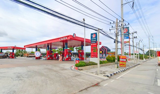 รีโนเวทให้ใหม่ ด้านหน้านิคม ปิ่นทอง2 10ม. ขายขาดทุน 3คูหา 4ชั้น  รพ.สมิติเวช ศรีราชา ใกล้ท่าเรือ แหลมฉบัง  เจ-ปาร์ค ศรีราชา 5.6 กม.