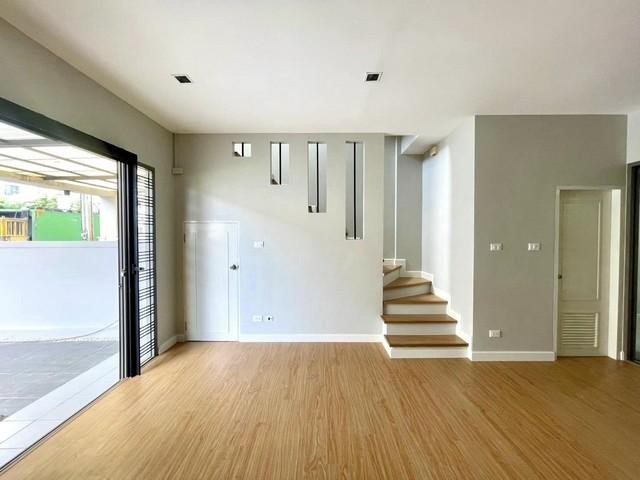 C4632 ขายทาวน์โฮม 3 ชั้น โครงการอีโคสเปซ เกษตร-นวมินทร์ Eco Space Kaset-Nawamin หลังมุม ใกล้ Chocolate ville