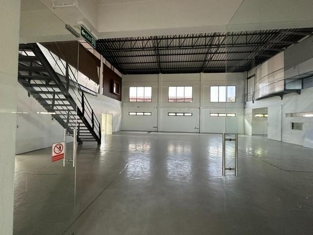 C4626 ให้เช่าโกดังพร้อมสำนักงาน 1000 ตรม. ซอยสุขุมวิท 101 รีโนเวทใหม่ ใกล้BTS ปุณณวิถี