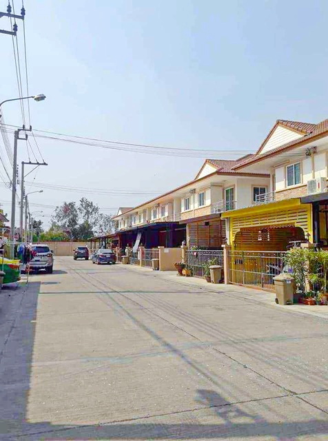 โรบินสัน บางนา 2 กม.ตลาด เนชั่น 2.1 กม.ทำเลดี MRT ศรีลาซาล 2.1 กม.ให้เช่าทาวน์เฮาส์ 2 ชั้น 3 นอน 2 น้ำ  202 ตร.ม. 23 ตร.วา. 3 แอร์ 14,998 b-m ซ.วัดคลองปลัดเปรียง กล้แหล่งสาธารณูปโภค เงียบสงบ รพ. ปิยะมินทร์ 1.6 กม.เดินทางสะดวก  Robinson Bangna 2 km. Good location MRT Sri Lasalle 2.1 km. Townhouse for rent 2 floors 3 bed 2 bath 202 sq.m. 23 sq.wa.  3 a/c 14,998 b-m  Near public utilities quiet Piyamin Hospital 1.6 km. Convenient transportation Soi Wat Khlong Plad Priang Nation Market 2.1 km.แยก ศรีนครินทร์-ลาซาล  ถนนบัวนครินทร์ - เลียบลองหลวงแพ่งตำบลบางแก้ว อำเภ�