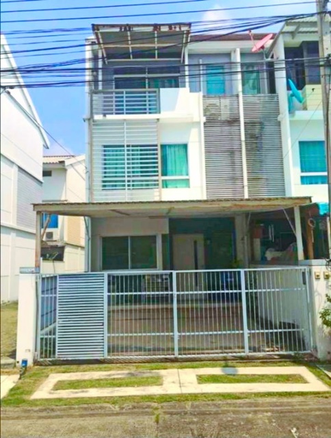 ‭ถูกที่สุดในโลก เฟอร์บิ้วท์อินม.พระจอมเกล้าธนบุรี 1.9กม. ขาย-เช่าทาวน์โฮม3ชั้น 3 นอน สภาพดี 3 น้ำ 242 ตร.ม. 22ตร.วา.ตลาดสดสมศรี 0.7 กม.14,998 b-m 4 แอร์ ซ.พุทธบูชา 30-36 หัวมุม หน้าบ้านหันหน้าไม่ชนใคร 3.5 ล้านบาทKing Mongkut Thonburi 1.9km. Sell-rent 3storey townhouse 3bed Cheapest built-in fur 3bath 242sq.m. 22sq.wa. SomSri market 0.7km. 14,998b-m, 4 a/c Phutthabucha30-36 Corner house not face anyone. 3.5 Million Bahtซ.พุทธบูชา 30-36วงแหวนอุตสาหกรรมแขวงบางมด เขตทุ่งครุ กรุงเทพมหานคร242 ตร.ม. 22 ตร.วา.242 sq.m. 22 sq.wa.3 ห้องนอน3 ห้องน้ำ4 