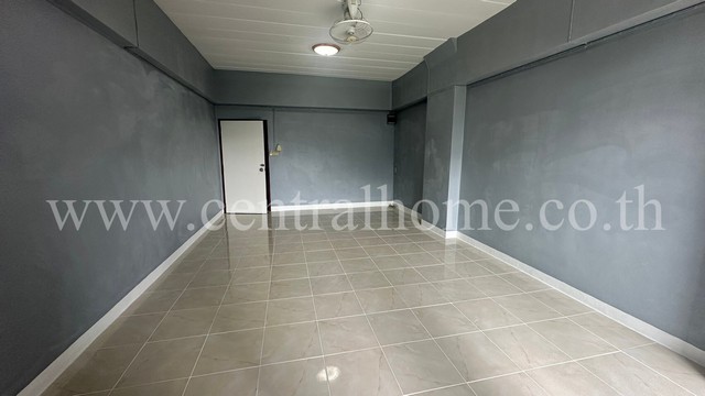 คอนโด ศรีราม คอนโดมิเนียม ซอยรามคำแหง 151/1 พร้อมอยู่