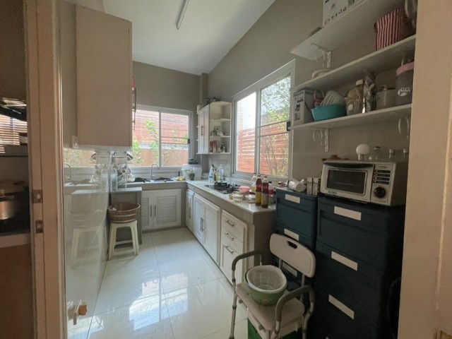 ขายบ้านเดี่ยว 3 ชั้น แปลงหัวมุม 63 ตรว. 317 ตรม. หมู่บ้านเกษมสำราญ 2 สุขุมวิท 71 ปรีดีพนมยงค์ 14 เดินทางสะดวก ใกล้ BTS พระโขนง