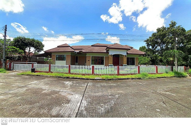   Code ID : PGCMI-LB-A-650035  ราคา 2,200,000  บาท ▸ เนื้อที่ 97 ตร.ว พื้นที่ใช้สอย 133 ตร.ม.   ▸ 3 ห้องนอน 2 ห้องน้ำ    ▸ 1 ที่จอดรถ   บ้านหันไปทางทิศใต้  พิกัดทรัพย์ : https://maps.app.goo.gl/nZS2rTAk84hR5bop9  สถานที่ใกล้เคียง ▸ใกล้  ตลาดบ่อหิน ▸ใกล้  PTT Station ปตท.บ่อหิน ▸ใกล้  ไทวัสดุ สาขาเชียงใหม่ สันทราย ▸ใกล้  โฮมโปร เชียงใหม่ สันทราย  สอบถามเพิ่มเติม / นัดชม โทร. 097-419-5982(พลอย) โทร. 096-932-4624(ออมสิน) Line : @panaya (มี@ด้านหน้า)  ปรึกษาสินเชื่อฟรี One Stop Service ด