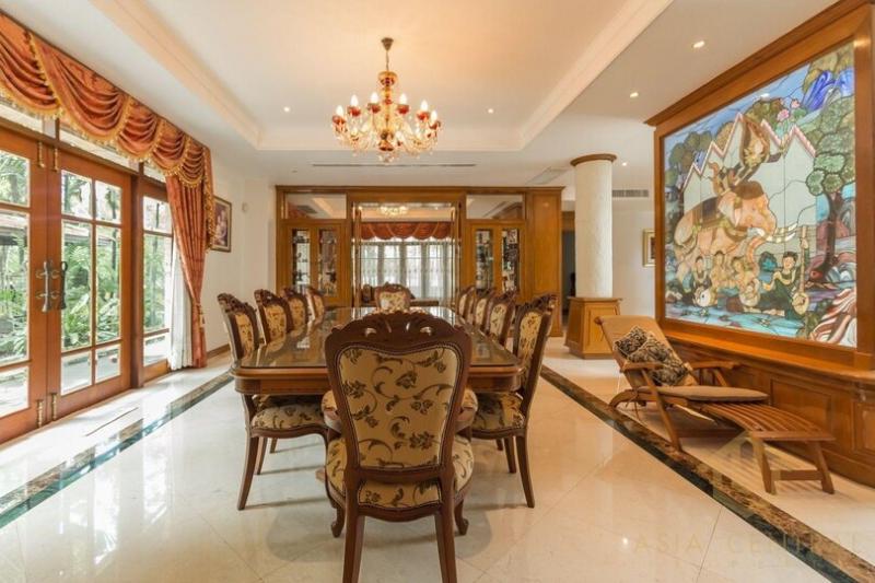 ขายบ้านหรู หมู่บ้าน เลควูด ติดสนามกอล์ฟ เลควูดคันทรีคลับ (Lakewood Country Club) บางนาตราด กม. 18 พร้อมสระว่ายน้ำ (Pool Villa)