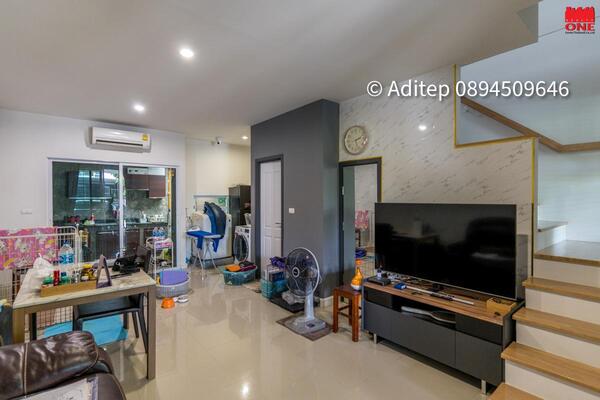 ขายขาดทุน ต่ำกว่าประเมิน ทาวน์โฮม 3 ชั้น ฟลอร่า ติวานนท์ 19.4 ตรว. 3 ห้องนอน 3 ห้องน้ำ ติดถนนเลี่ยงเมืองนนทบุรี ใกล้ท่าน้ำนนท์