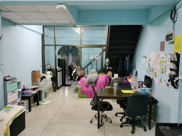 ขายบ้านทาวน์เฮ้าส์  ปากน้ำ สมุทรปราการ ทำเลดี เดินทางสะดวก พร้อมผู้เช่า เหมาะแก่การลงทุนไม่มีความเสี่ยง