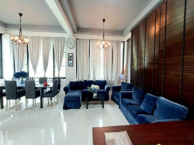 C4661 ขายบ้านเดี่ยว 3 ชั้น ซอยรามอินทรา 65-67 หลังมุม ใกล้รถไฟฟ้าสายสีชมพู กม.6 ใกล้ทางด่วน ใกล้เลียบด่วน