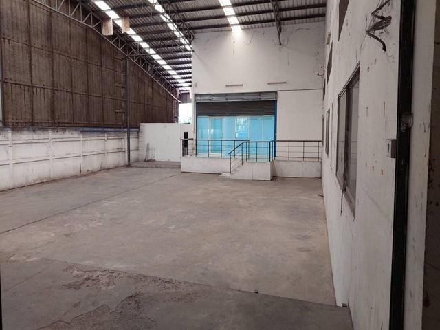 C4656 ให้เช่าโกดัง 1,600 ตรม. เนื้อที่ 1 ไร่ ถนนงามวงศ์วาน ติวานนท์ ใกล้กระทรวงสาธารณสุข นนทบุรี