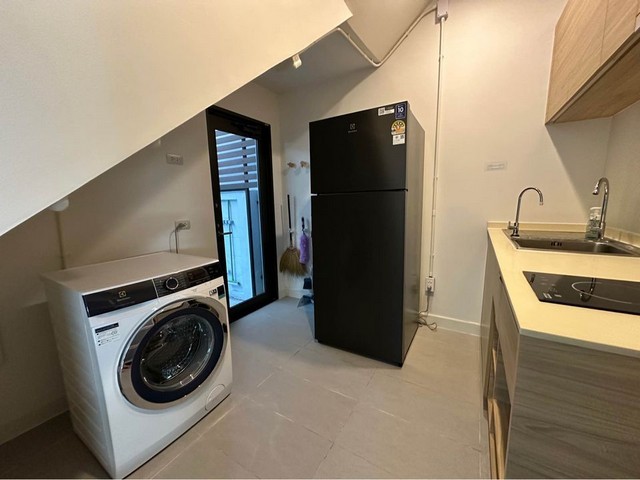 ให้เช่าทาวโฮมหลังมุมบ้านกลางเมือง คลาสเซ่ เอกมัย-รามอินทราใกล้The Walk เกษตร-นวมินทร์, เซ็นทรัลอีสต์วิลล์ ใกล้ทางด่วนรามอินทรา-อาจณรงค์