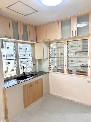 หมู่บ้านPerfect place เฟส1  ซอยรามคำแหง  164 Tel. 081  416  4142