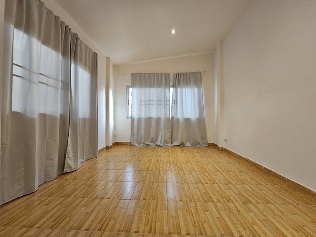 ให้เช่าบ้านเดี่ยว  เสนา  โชคชัย 4  วังหิน  นาคนิวาส  Tel. 0814164142