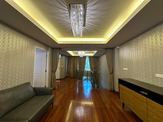 ขายทาวโฮม3 ชั้น  หมู่บ้าน จันทรานิเวศน์  ย่าน ถ.จันทน์, ซ.เซนต์หลุยส์ (สาทร 13) และ ถ.นราธิวาสฯ