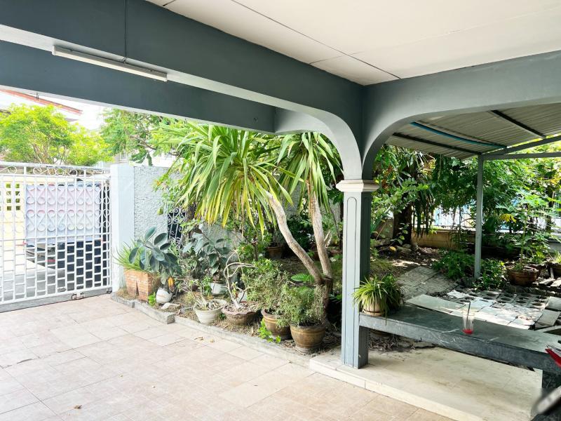 ขาย บ้านเดี่ยว พระราม9 ซ.43 ใกล้ห้างเดอะไนน์ พระราม9 3 นาทีถึงมอเตอร์เวย์ 5ห้องนอน 2ห้องน้ำ 63ตร.ว.