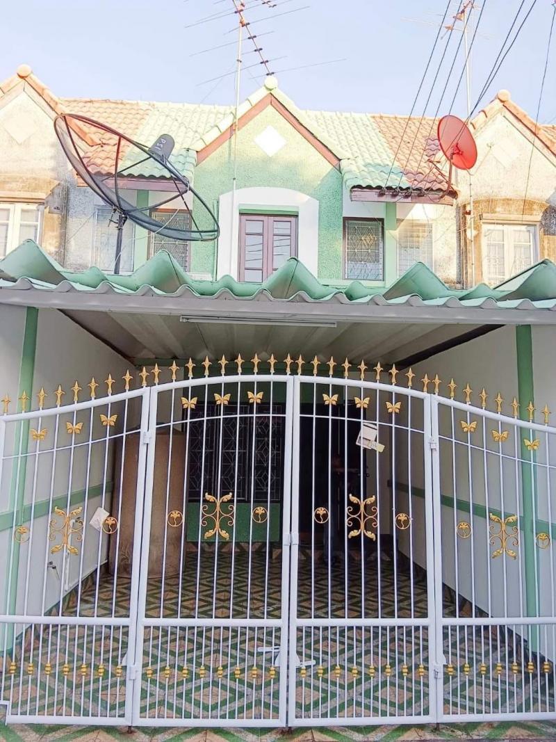 สนใจติดต่อ/นัดชม????081-4590982​ ลฎา☎️098, 9955449​AddLine​ID​: lada2445#ขายบ้านสวยพร้อมอยู่????ม.บแฟมิลี่ปาร์ค นาป่า????​ 2ห้องนอน1ห้องน้ำ1ห้อง????ครัว1ห้องโถง1จอดรถ????เนื้อที่16ตารางวาสภาพพร้อมย้ายเข้าอยู่????????????ฟรีแอร์1ตัวฟรีปั๊มน้ำฟรีถังสำรองน้ำฟรีค่าโอนฟรี​ จดจำนองฟรียื่นกู้ดูทรัพย์​เพิ่มกด????https://www.facebook.com/profile.php?id=100063539531124...