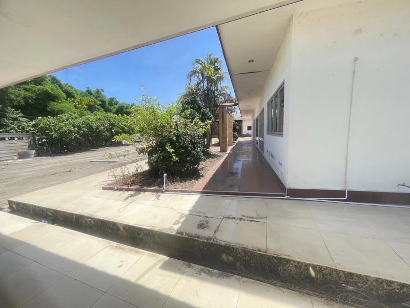 ขายบ้านเดี่ยว 2หลัง พร้อมที่ดิน ทำเลดี ใกล้หาดและท่าเรือ ในตัวเมืองระยอง