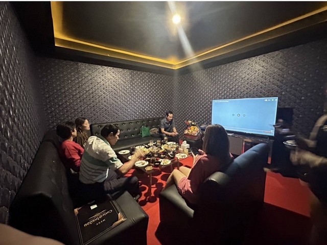 เซ้งร้านเหล้า ทำเลดี มีลูกค้าประจำ ย่านไทรน้อย บางบัวทอง  มี 2 โซน indoor outdoor