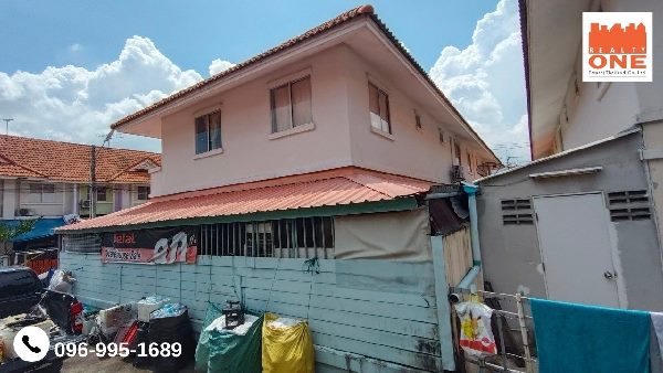  ขายทาวน์เฮาส์ หลังมุม หมู่บ้านพฤกษา 36ลาดกระบัง, กรุงเทพฯ** ราคา 1,690,000 บาท **Contact096-995-1689 คุณตำลึง065-454-7606 Liam (English)LINE: https://line.me/ti/p/t5_ad6_X9Tรายละเอียด 3 ห้องนอน 2 ห้องน้ำ 1 ห้องครัว 1 ห้องนั่งเล่น ขนาด 23.9 ตร.ว พื้นที่ใช้สอย : 129.1 ตร.ม. บ้านหลังมุม ทางออก ถนนเทพราช-ลาดกระบังสถานที่ใกล้เคียงบจก. คิง เพาเวอร์ สยาม พรีเมี่ยม เอาท์เล็ต VS Sports Club ฟีนิกซ์ โกลด์ กอล์ฟhttps://maps.app.goo.gl/9eWEz4shGATh2Qfo9________________________________________________House for Sale, Pruksa Park 304Lad