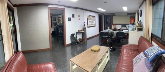 C4731 ขายบ้านเดี่ยว 2 หลัง พร้อมโกดังเก็บของ ซอยลาดพร้าว 101 หลังมุม ใกล้เซ็นทรัลอีสวิลล์