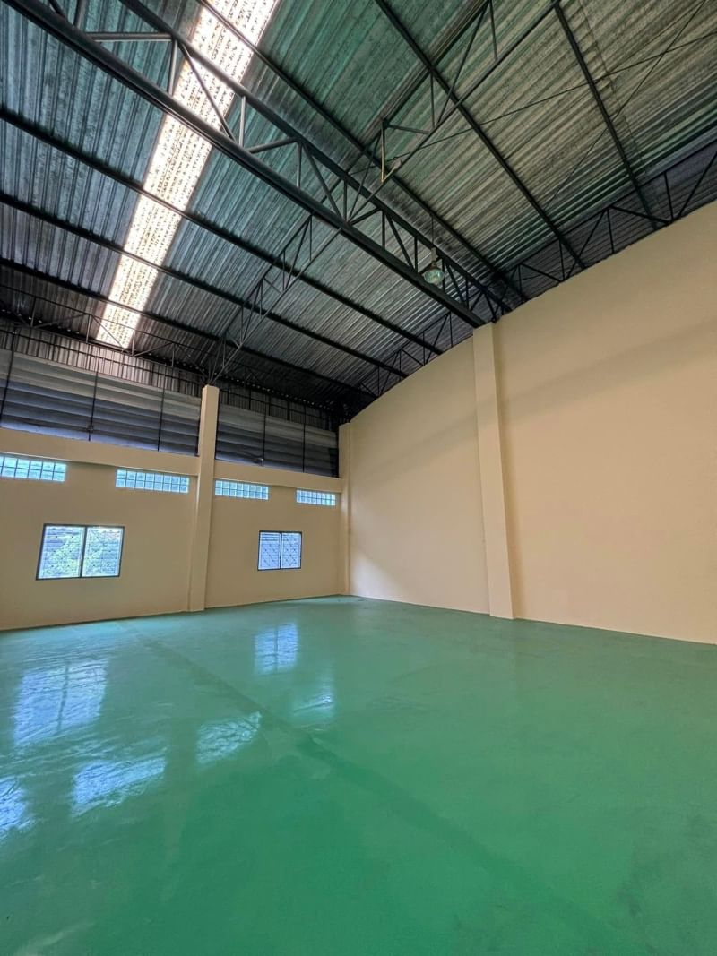 โกดังให้เช่าใน  ซอยพระยาสุเรนทร์ 35 รามอินทรา 109  คลองสามวา บางชัน กรุงเทพฯ