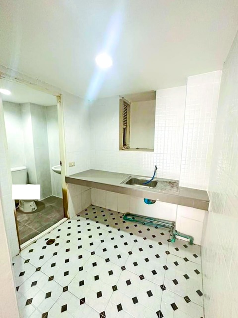 MRT หลักสอง 2.2 กม.ถูกที่สุด คุ้มมาก ทำเลติดถนน รีโนเวทใหม่  อาคาร 2 ชั้น  บิ๊กซี กัลปพฤกษ์ 1.5 กม.1นอน 2 น้ำ ที่อยู่อาศัย 110 ตร.ม.19ตรว