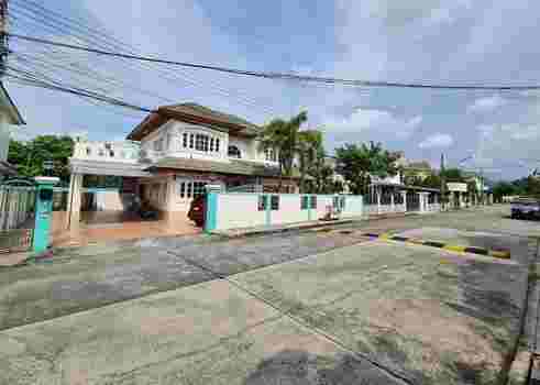 ขายบ้านเดี่ยวสองชั้น ทำเลทอง หมู่บ้านเวิลด์วิลล่า จังหวัดชลบุรี