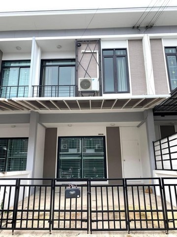 TEL : 092-288 9359 คุณดนิตาLine : https://line.me/ti/p/yxo92dHWP1รายละเอียด : ขนาด 18.1ตารางวา 2 ห้องนอน 2 ห้องน้ำ 2 จอดรถ แอร์ 2 เครื่อง ทำน้ำอุ่น 1 มุ่งลวด เหล็กดัด ผ้าม่านทั้งหลังเข้าออกระบบคีย์การ์ด ยามรักษาการ์ณ 24 ชั่วโมงสถานที่ใกล้เคียง : - ใกล้โรงเรียนอัสสัมชัญ 5 กม.- ใกล้โรบินสัน 6 กม.- ใกล้เซนทรัล ศรีราชา 8 กม.- ใกล้เจปาร์ค 4 กม.- โรงพยาบาลพญาไท 5 กม.ค่าโอน 50/50 F-A4 (53)