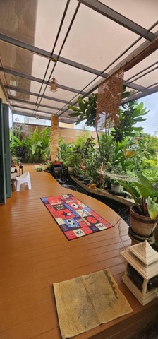 ขายบ้านเดี่ยว เนื้อที่ 3 งาน พร้อมห้องแถว 6 ห้อง 1 งาน 67 ตรว.   แม่ตาวกลาง หมู่​ 2​  สอด ตาก  ZK372