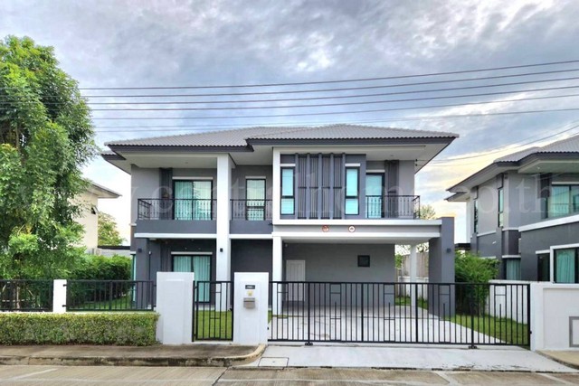 บ้านเดี่ยว บ้านฟ้ากรีนเนอรี่ ทิวา ปิ่นเกล้า - สาย5 หน้าบ้านไม่ชนใคร