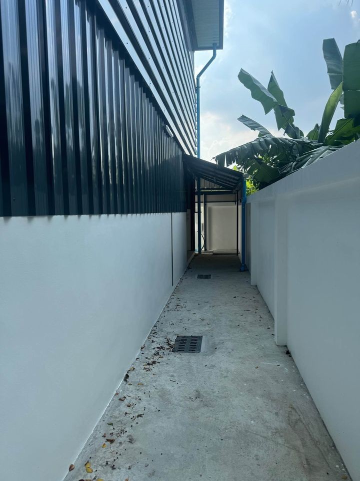 WAN456ให้เชาโกดังสร้างใหม่หลังตลาดเอซีลำลูกกาคลอง4  ซอยเบญจญาณี 5   ปทุมธานี