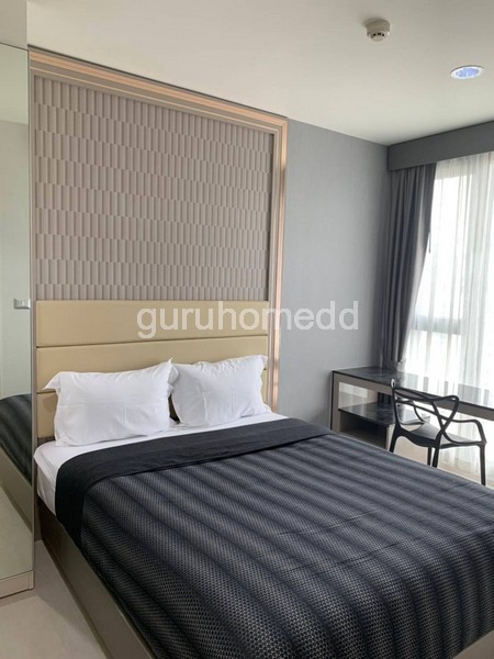 ghd000403R ปล่อยเช่าคอนโด Rhythm สุขุมวิท 42 ใกล้ BTSเอกมัย หลังห้างgateway ขนาด 35 ตรม 1นอน 1น้ำ ชั้น 29ราคา 25,000 บาท/เดือนสนใจติดต่อ:โบ 0937894935Line: @guruhomeddคอนโด ริทึ่ม สุขุมวิท 42 / Rhythm Sukhumvit 42ที่ตั้ง : ถนนสุขุมวิท ซอยสุขุมวิท42 แขวงพระโขนง เขตคลองเตย กทม.พิกัด: https://maps.app.goo.gl/YLDxDnZZsoVVAgZz9รายละเอียด :ขนาดห้อง 35 ตารางเมตร1 ห้องนอน 1 ห้องน้ำชั้นที่ 29สิ่งอำนวยความสะดวก- Grand Double Volume Lobby- Mailbox- สระว่ายน้ำระบบเกลือ- ที่พักผ่อนริมสระว